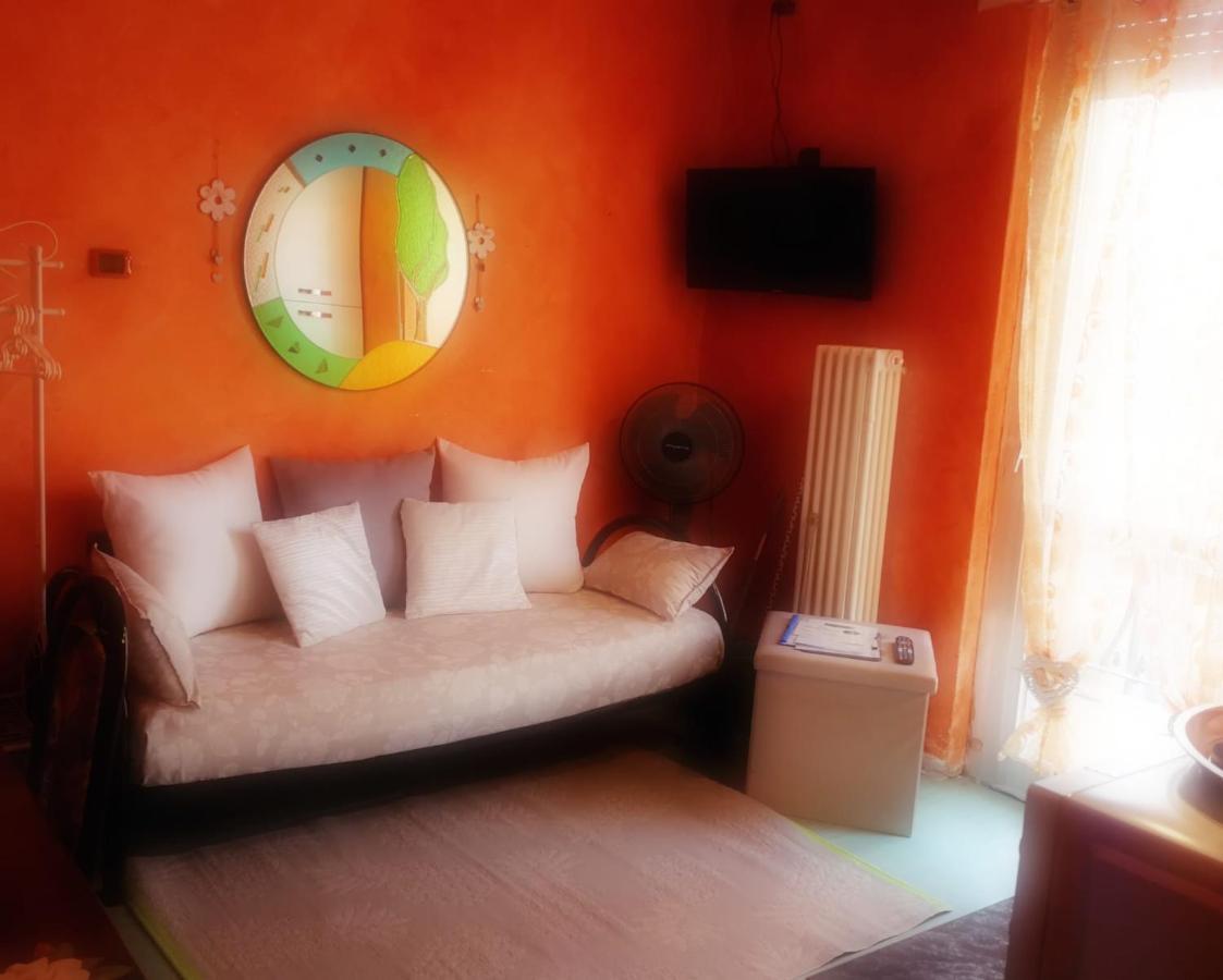B&B Il Giardino Delle Fate Lecco Dış mekan fotoğraf
